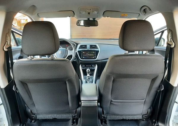 Suzuki SX4 S-Cross cena 66900 przebieg: 71400, rok produkcji 2018 z Tomaszów Mazowiecki małe 562